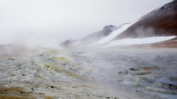아름다운 아이슬란드의 마피걸히 연기나는 가스와 계곡의 에너지 10Bit Graded Log — 비디오