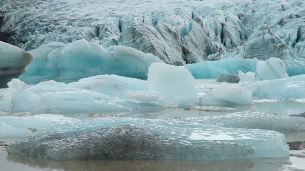 Isberg Flyter Lagun Vacker Natur Vinterlandskap Island Ren Blå Klimatförändringskoncept — Stockvideo