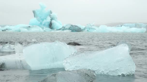 7680X4320 Iceberg Azul Lagoa Glaciar Nebulosa Natureza Islandesa Pura Belo — Vídeo de Stock