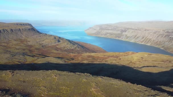Islandia Czysta Przyroda Krajobraz Powietrzny Magiczne Góry Wulkaniczne Sezonie Jesiennym — Wideo stockowe