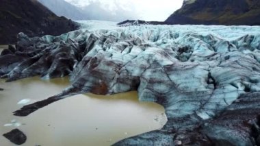  İzlanda 'daki Doğa Vatnajokull Buzulu beyaz kar ve mavi buz mevsimi mevsimi manzarası 4k. Yüksek kalite 4k görüntü