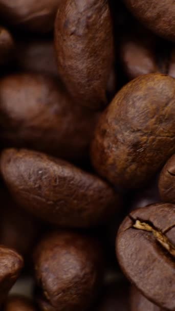 Vertical Screen Roasted Vietnamese Coffee Bean Fragrant Coffee Beans Scrolls — Vídeo de stock