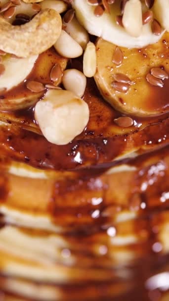 Vertical Screen Sweet Pancakes Chocolate Syrup Healthy Grilled Food Cooked — Vídeos de Stock