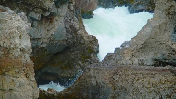 Canyon River Pure Turquoise Glacier Water Ασυνήθιστο Τοπίο Της Ορεινής — Αρχείο Βίντεο