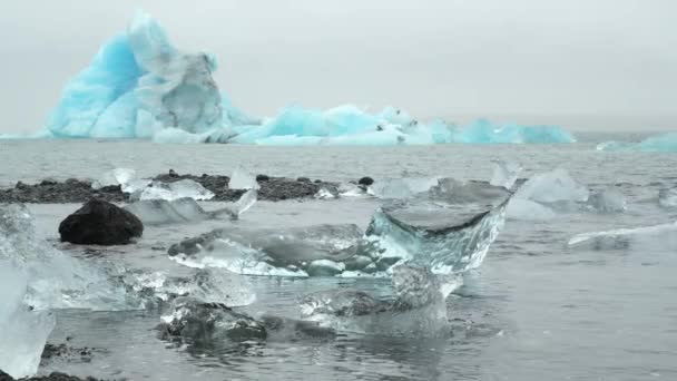 Blue Iceberg Foggy Glacier Lagoon Pure Nature Iceland Beautiful Natural — Stok video