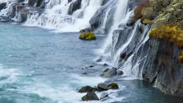 Autumn Waterfall Iceland Pure Turquoise Water Mountain River Popular Tourist — Stock Video