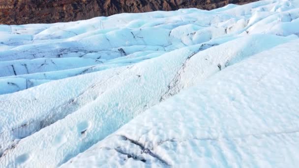 冰岛的自然Vatnajokull冰川白雪和蓝色冰冬季空中观景景观4K 高质量的4K镜头 — 图库视频影像