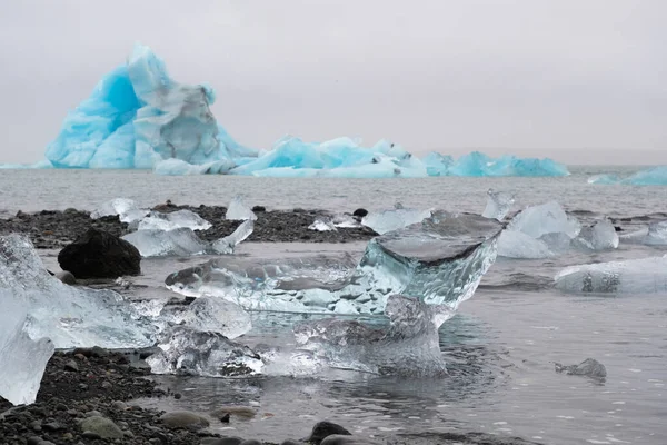 Blue Icebergs Ocean Water Geleira Deriva Gelo Água Calmo Pedaços — Fotografia de Stock