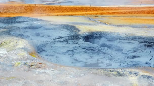 Geothermal Area Iceland Pure Green Energy Sulfur Valley Smoking Fumaroles — Vídeo de Stock