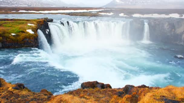 Waterfall Iceland Water Flowing High Cliffs Famous Travel Destination Inspiration — Stock Video