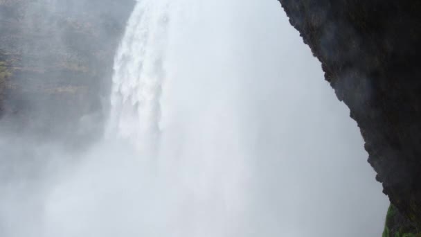 Skogafoss Waterfall Iceland Water Flowing Cliffs Famous Attraction Huge Mountain — Stock Video