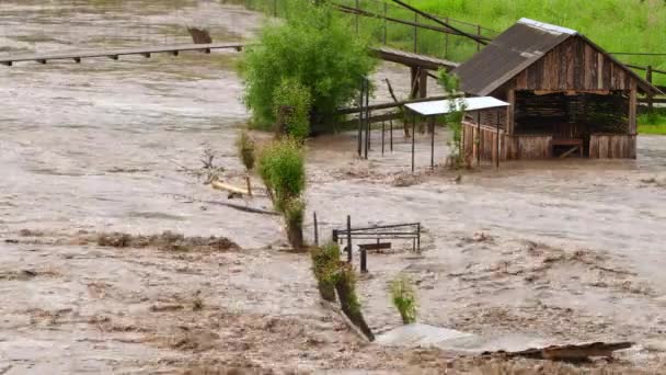 Záplavy Povodně Zaplavené Domy Přetékání Řeky Ekologická Katastrofa Problém Globálního — Stock video