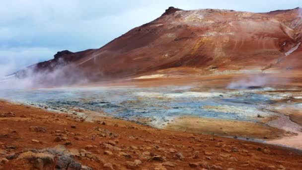 Geotermální Oblast Islandu Čistá Zelená Energie Údolí Síry Kouřícími Fumaroly — Stock video