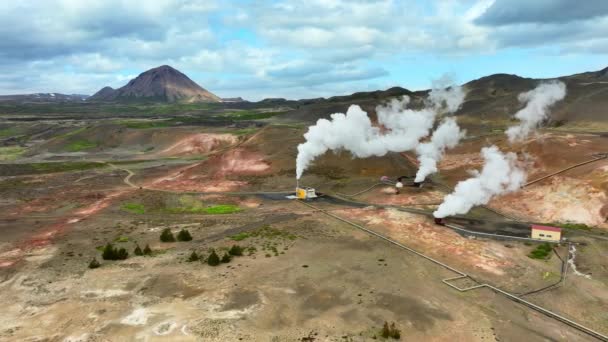 Moderna Centrale Geotermica Funzionante Situato Pittoresco Paesaggio Vulcanico Islanda Fumo — Video Stock