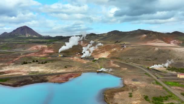 Геотермальная Электростанция Расположена Живописном Вулканическом Ландшафте Исландия Высокое Качество — стоковое видео