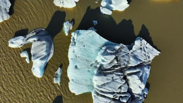 Ice Chunks Float Glacier Lagoon Blue Icebergs Forming Melting Glacier — Stok video
