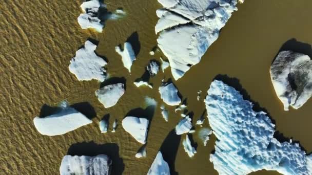 Ice Chunks Float Glacier Lagoon Blue Icebergs Forming Melting Glacier — Wideo stockowe