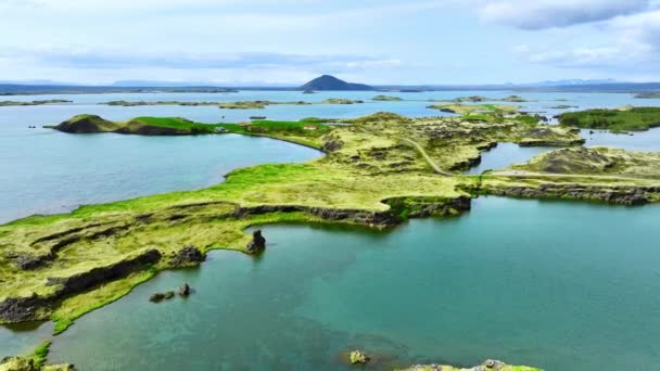 Μικρά Νησιά Στη Μέση Μιας Τεράστιας Ηφαιστειακής Λίμνης Λίμνη Myvatn — Αρχείο Βίντεο