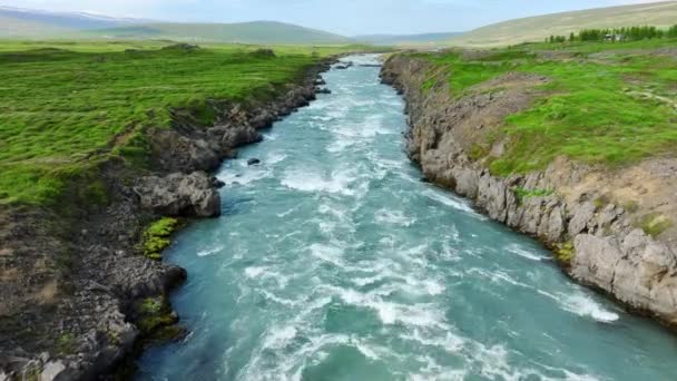 Big Mountain River Islandii Piękny Letni Krajobraz Czysta Woda Lodowiec — Wideo stockowe