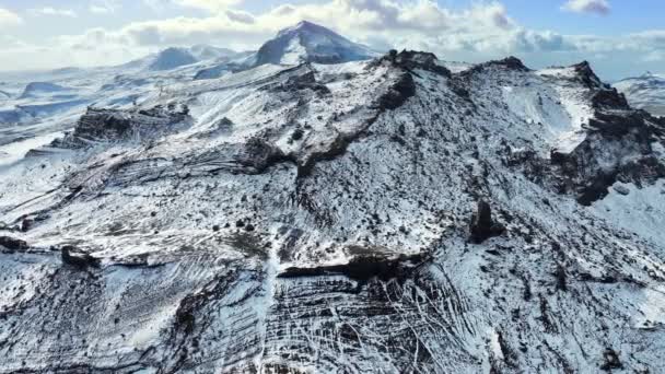 아이슬란드의 풍경을 공중에서 수있다 Epic Panorama 배경에 Winter Drone 있습니다 — 비디오