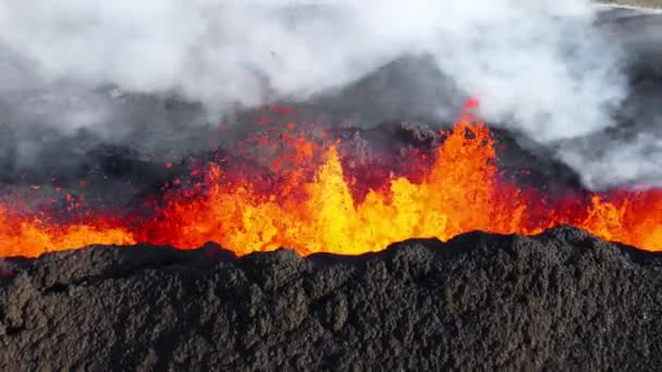 Vulkanausbruch Glühend Heiße Lava Bricht Island Aus Drohnen Fliegen Über — Stockvideo