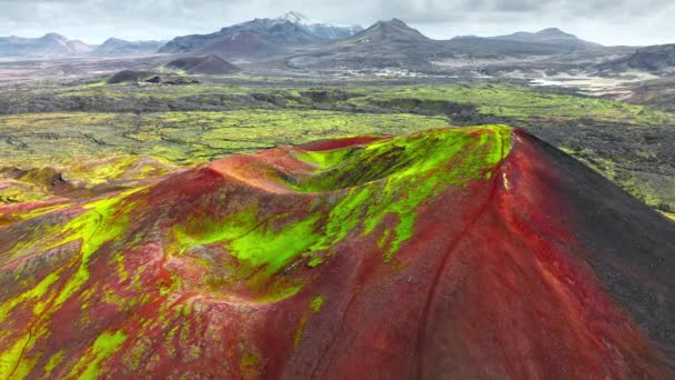 Εξαφανισμένα Ηφαίστεια Τοπίο Ηφαιστειακό Βουνό Καλυμμένο Βρύα Στις Αρχές Της — Αρχείο Βίντεο