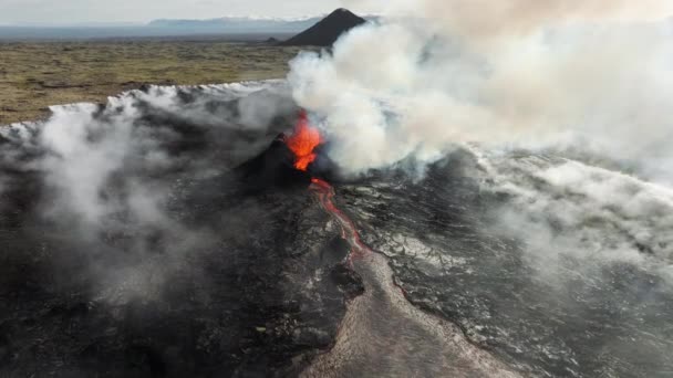 Erupción Del Volcán Erupción Lava Ardiente Rojo Del Suelo Islandia — Vídeo de stock