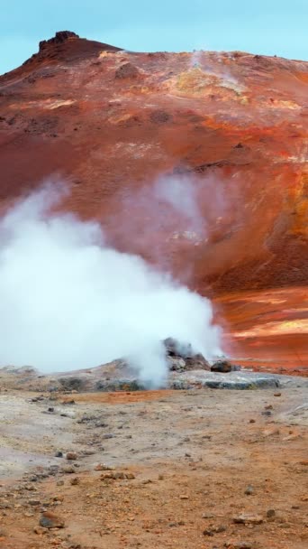 Pantalla Vertical Área Geotérmica Islandia Paisaje Marciano Sulfur Valley Famoso — Vídeo de stock