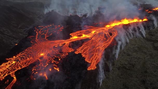 Titta Närmare Vulkanutbrottet Aktiv Vulkankrater Flygfoto Dramatisk Syn Vulkanutbrott Reykjanes — Stockvideo