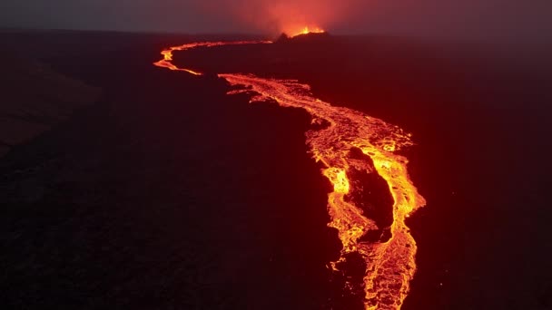 Erupción Del Volcán Por Noche Erupción Lava Ardiente Roja Del — Vídeos de Stock