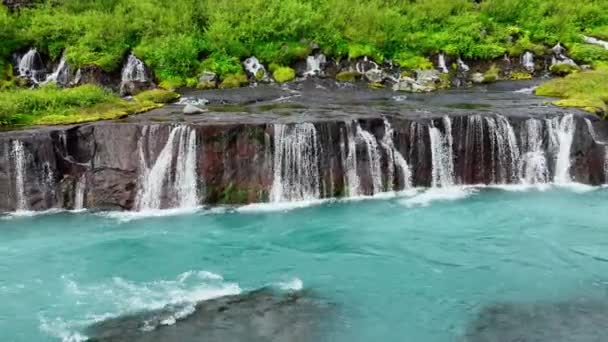 Wasserfall Island Kalter Türkisfarbener Gletscherfluss Mit Vielen Bächen Der Sommersaison — Stockvideo