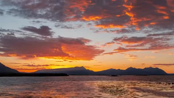 Zlanda Dağlarında Dramatik Gün Batımı Timelapse Destansı Bulutlar Hareket Ediyor — Stok video