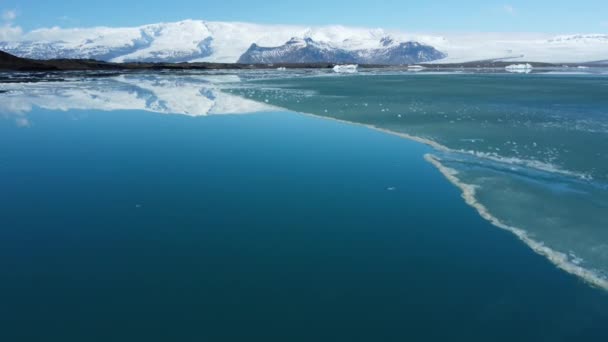 Derretimiento Del Hielo Laguna Del Glaciar Jokulsarlon Enormes Icebergs Están — Vídeos de Stock