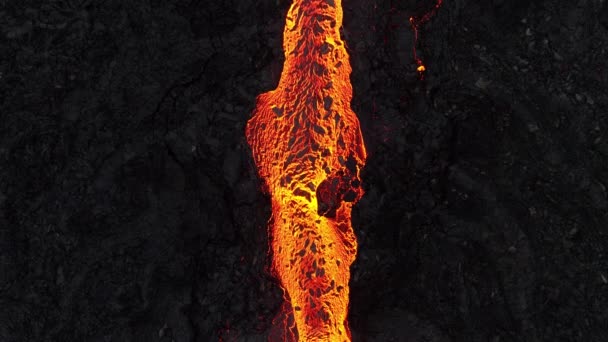 Volkan Patlaması Lava Nehri Dağ Yamacından Aşağı Akıyor Yerden Gelen — Stok video