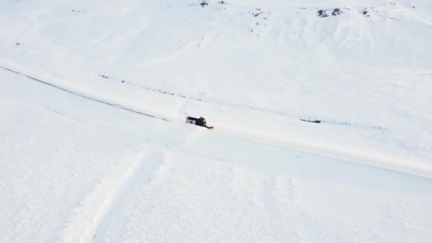 Usuwanie Śniegu Drogach Islandii Panoramiczny Widok Powietrza Śnieżne Drogi Zimie — Wideo stockowe