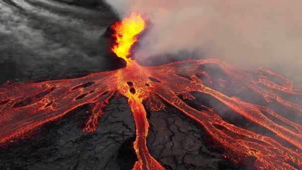 Erupción Del Volcán Flujo Lava Ramificada Que Fluye Hacia Abajo — Vídeos de Stock