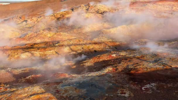 Марсіанський Пейзаж Землі Куріння Фумаролів Ісландії Геотермальна Енергія Вулканічна Тектонічна — стокове відео
