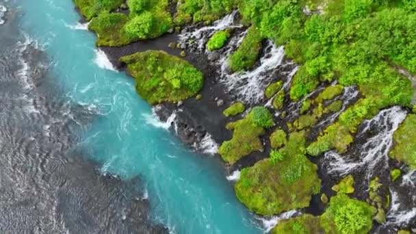 Wasserfälle Den Bergen Schöne Luftaufnahme Aus Island Sommer Isländisches Hochland — Stockvideo