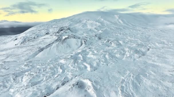 Catena Montuosa Innevata Vista Aerea Paesaggio Naturale Islanda Cime Innevate — Video Stock