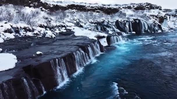 Cascata Islanda Montagna Innevata Con Fiume Freddo Inverno Magica Ora — Video Stock
