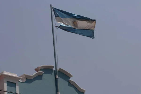 Bandeira Argentina Agitando Contra Céu Cinzento Foto Alta Qualidade — Fotografia de Stock