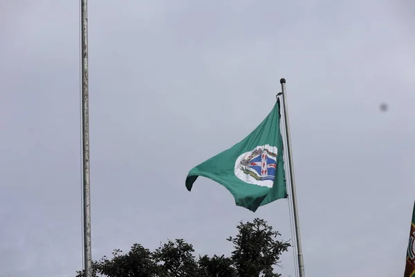 Bandeira Piracicaba Sob Céu Cinzento Piracicaba Município Brasileiro Estado São — Fotografia de Stock