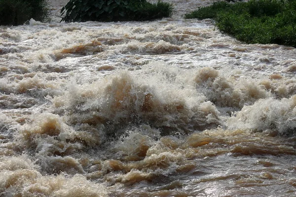 Wodospad Nad Rzeką Piracicaba Rzeka Piracicaba Wysokim Poziomie Wody Wysokiej — Zdjęcie stockowe