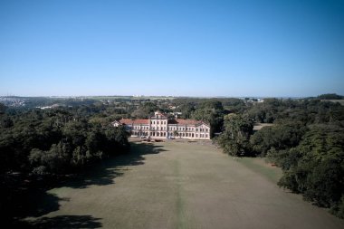 Piracicaba, Sao Paulo, Brezilya - 15 Ocak 2023: Ünlü Brezilya Tarım Koleji ana binası, ESALQ USP. Yüksek kalite fotoğraf