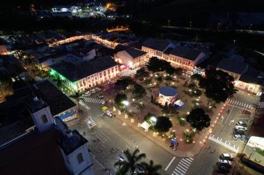 Sao Luiz do Paraitinga, Sao Paulo, Brezilya, 24 Mayıs 2023 - Oswaldo Cruz Meydanı, Sao Luiz do Paraitinga Yüksek kaliteli fotoğraf. Divinos partisi.