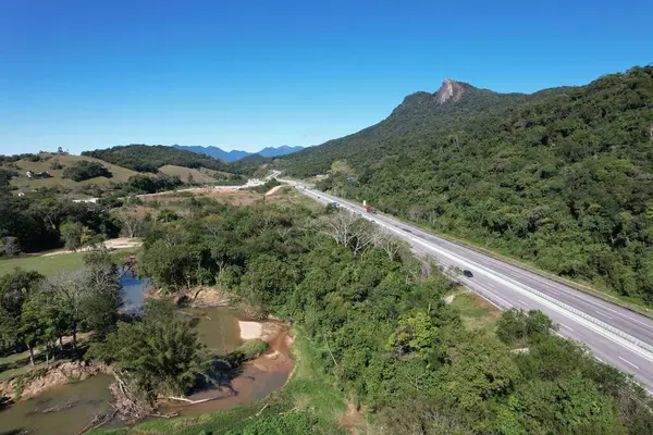 stock image New bypass road in the city of Florianopolis on its inauguration day, aerial view, under strong sunlight