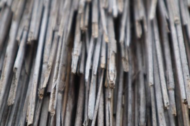 Çatının arka planına yakın çekim. Saman. Yüksek kalite fotoğraf