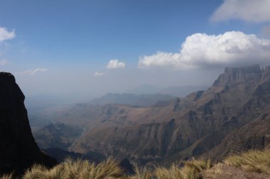 Kraliyet Natal Ulusal Parkı 'ndaki amfitiyatro manzarası, Drakensberg, Güney Afrika. Yüksek kalite fotoğraf