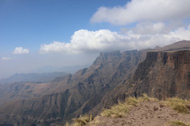 Kraliyet Natal Ulusal Parkı 'ndaki amfitiyatro manzarası, Drakensberg, Güney Afrika. Yüksek kalite fotoğraf