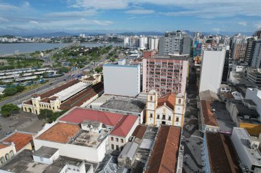 Sao Francisco das Chagas Kilisesi, 1754 yılında inşa edilmiş, insansız hava aracı manzaralı, Florianopolis, Santa Catarina, Brezilya. Yüksek kalite fotoğraf